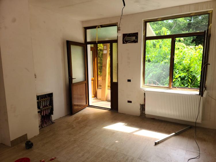 Apartament cu 3 camere decomandat în Unirii