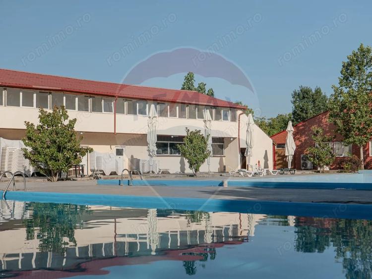 Casă cu 16 camere cu Teren 3700 Mp în Central