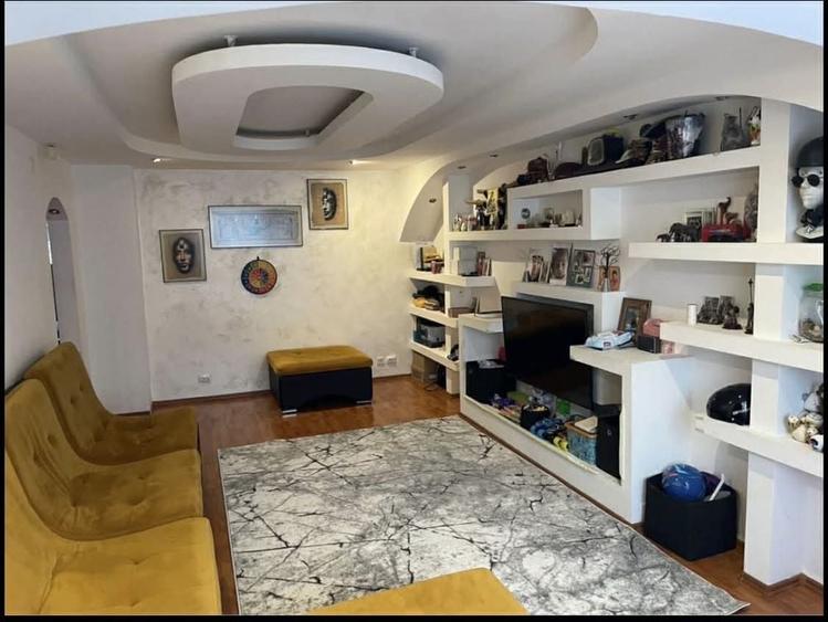 Apartament cu 3 camere decomandat în Central