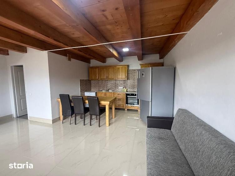 Casă cu 4 camere cu Teren 430 Mp în Cetate