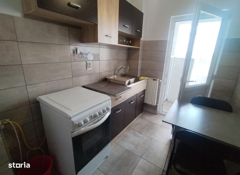 Garsonieră decomandată în Central
