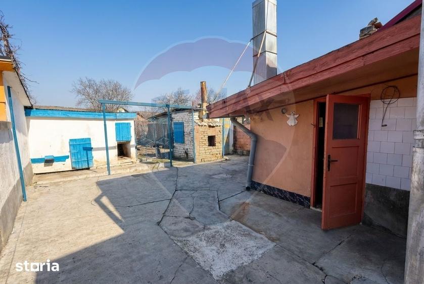 Casă cu 3 camere cu Teren 617 Mp în Central