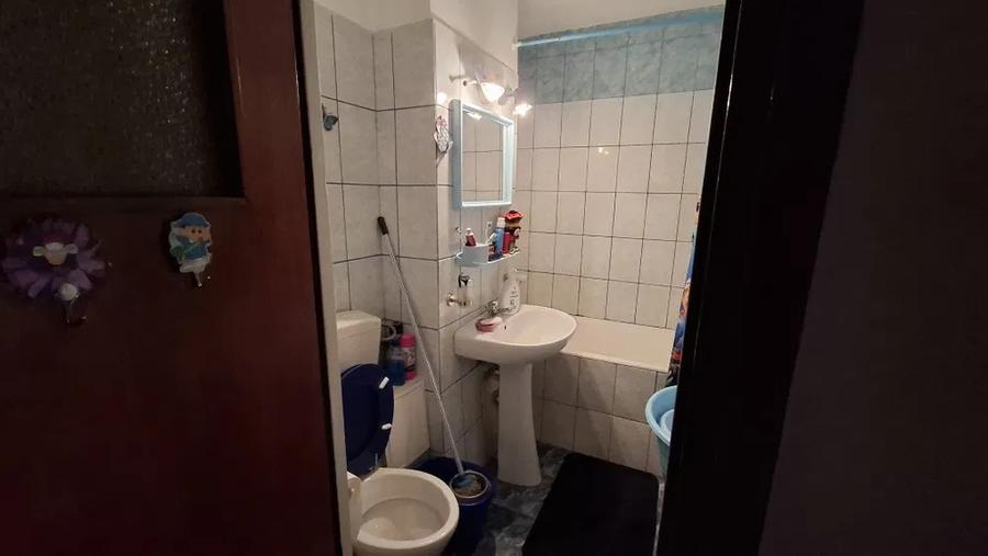 Apartament cu 2 camere decomandat, mobilat în Basarabia