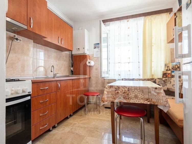 Apartament cu 2 camere semidecomandat, mobilat în Terezian