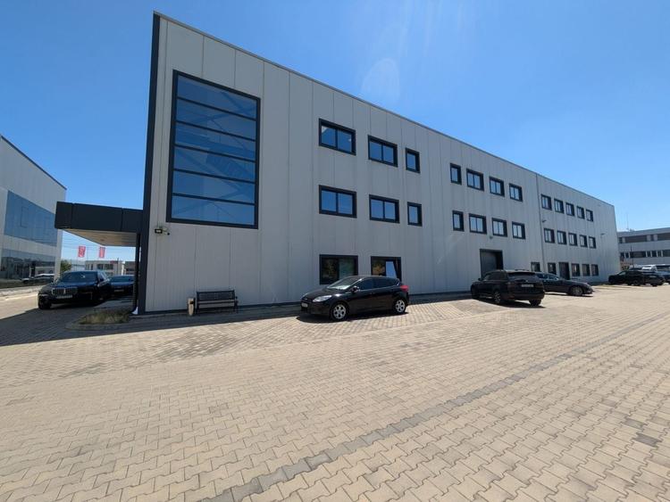 Spațiu comercial, de 2,888 mp, în Șagului