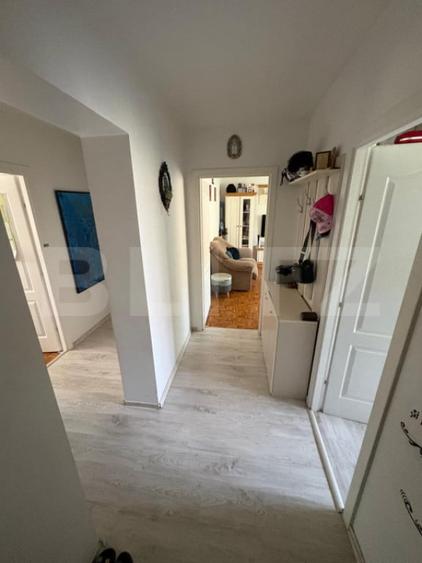 Apartament cu 4 camere decomandat în Central