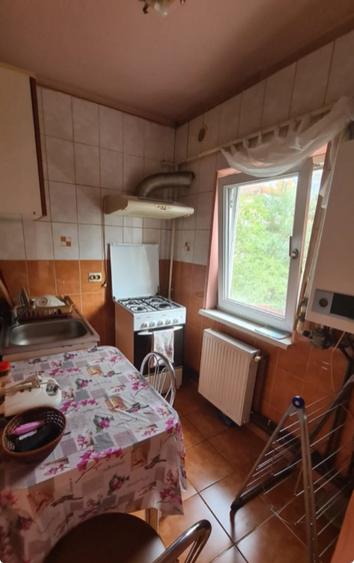 Garsonieră decomandată în Comuna din Paris