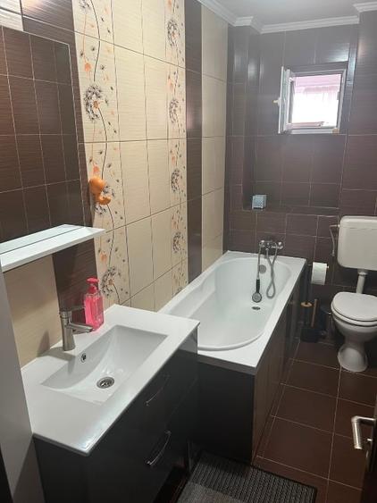 Apartament cu 2 camere decomandat, mobilat în Energia