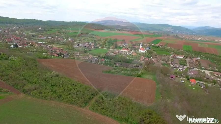 Teren de 34425 mp, în Bădeni