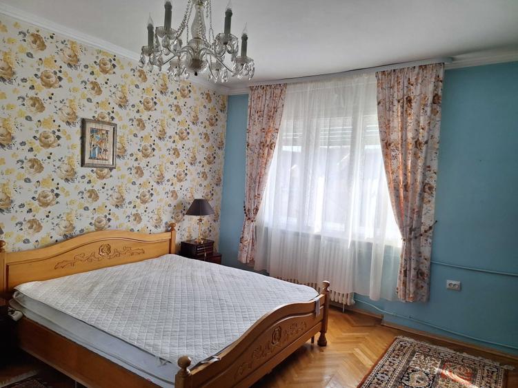 Apartament cu 3 camere decomandat în Ultracentral