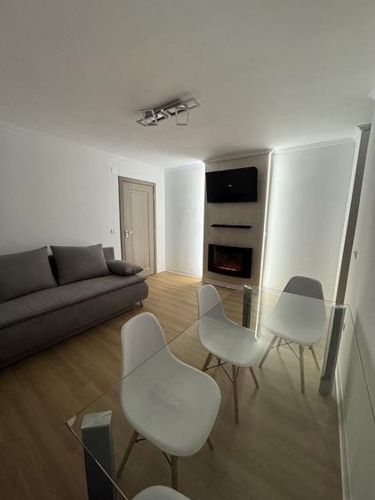 Apartament cu 2 camere semidecomandat în Central