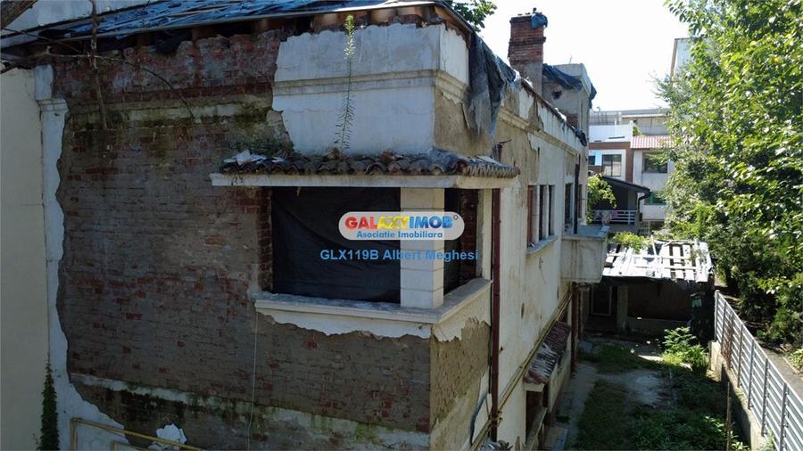 Casă cu 7 camere cu Teren 236 Mp în Dorobanți