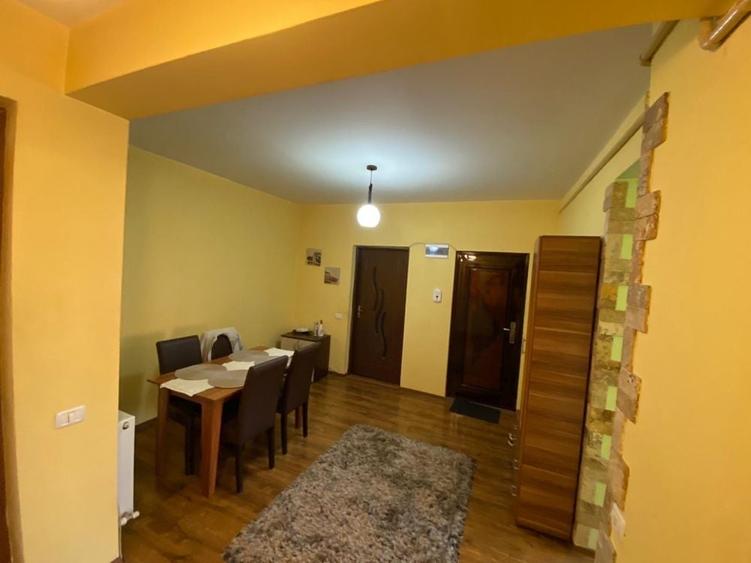 Apartament cu 2 camere semidecomandat în Central