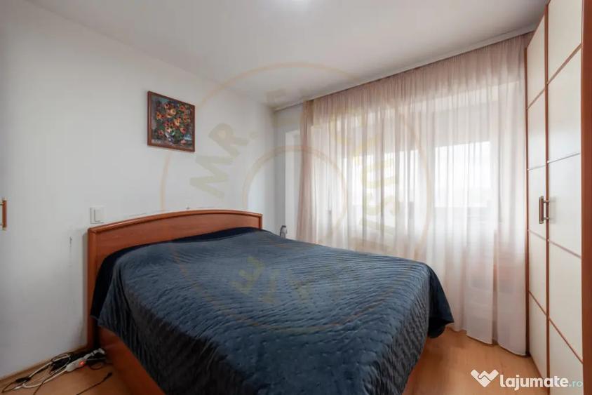 Apartament cu 3 camere decomandat, mobilat în Central