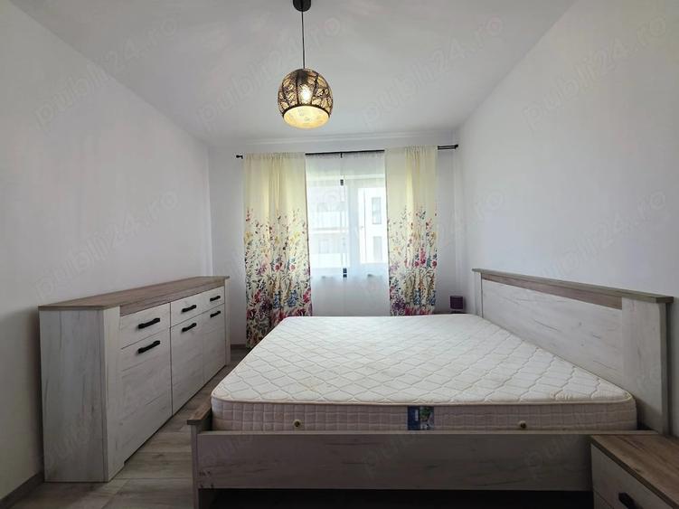 Apartament cu 2 camere semidecomandat în Cristian