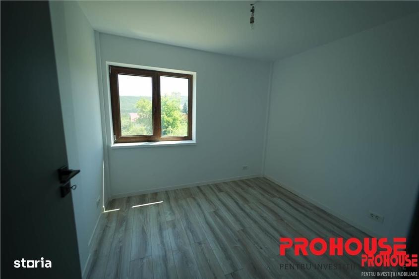 Casă cu 4 camere în Luncani