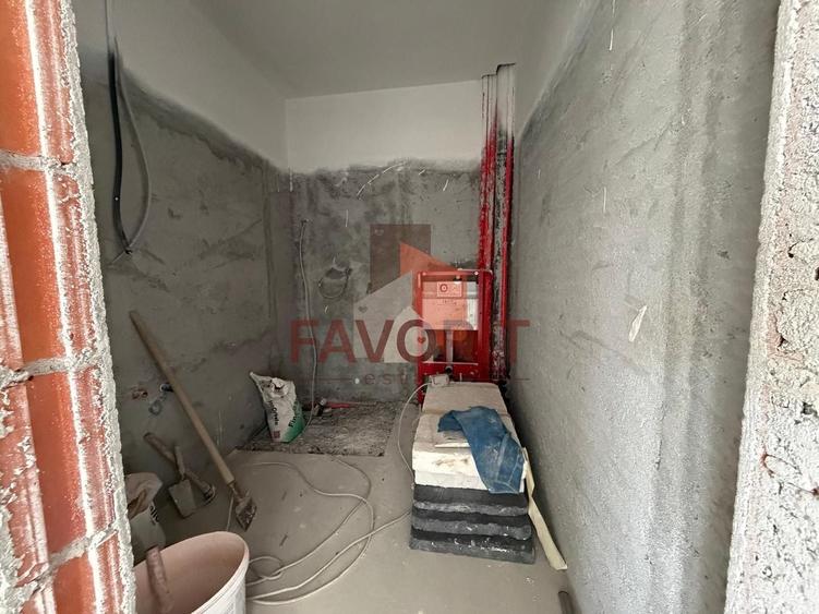 Casă cu 3 camere cu Canalizare în Sânandrei