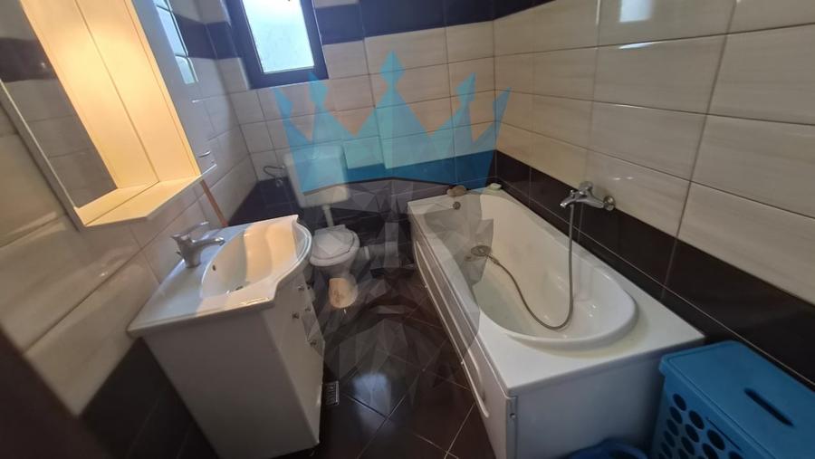 Garsonieră decomandată, mobilată în Jiului