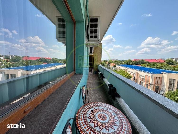Apartament cu 4 camere semidecomandat în Central
