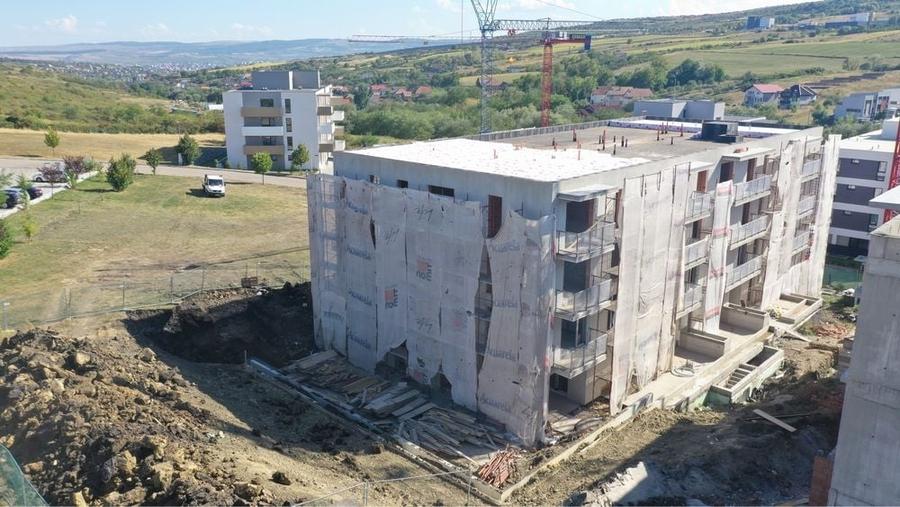 Apartament cu 2 camere semidecomandat în Nord