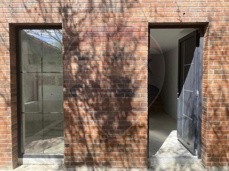 Duplex cu 4 camere cu Teren 134 Mp în Central