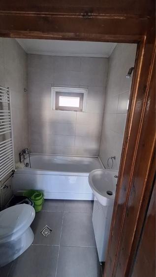 Casă cu 4 camere în Rucăr