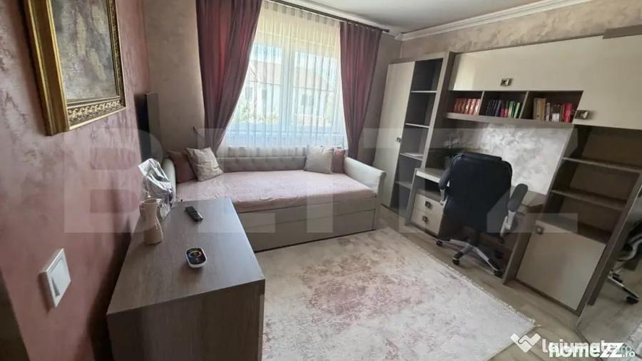 Casă cu 4 camere cu Teren 380 Mp în Central