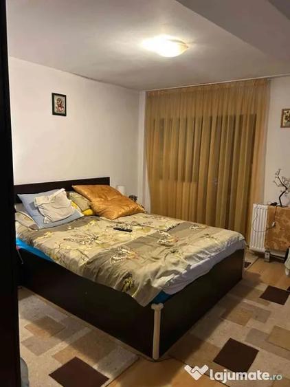 Casă cu 5 camere cu Teren 200 Mp în Central
