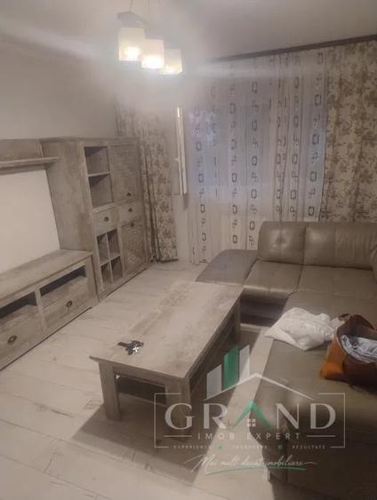 Apartament cu 3 camere semidecomandat, mobilat în Mănăștur