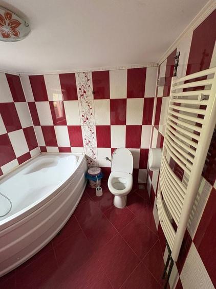 Casă cu 4 camere în Balota de Sus
