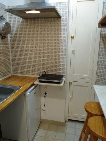 Garsonieră decomandată în Universitate