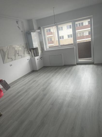 Apartament cu 2 camere decomandat în Sânpetru