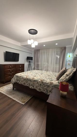 Apartament cu 3 camere decomandat, mobilat în Unirii