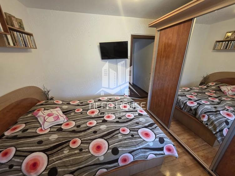 Apartament cu 3 camere semidecomandat în Govândari