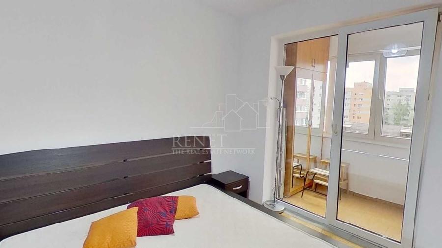 Apartament cu 3 camere semidecomandat în Câmpia Libertății