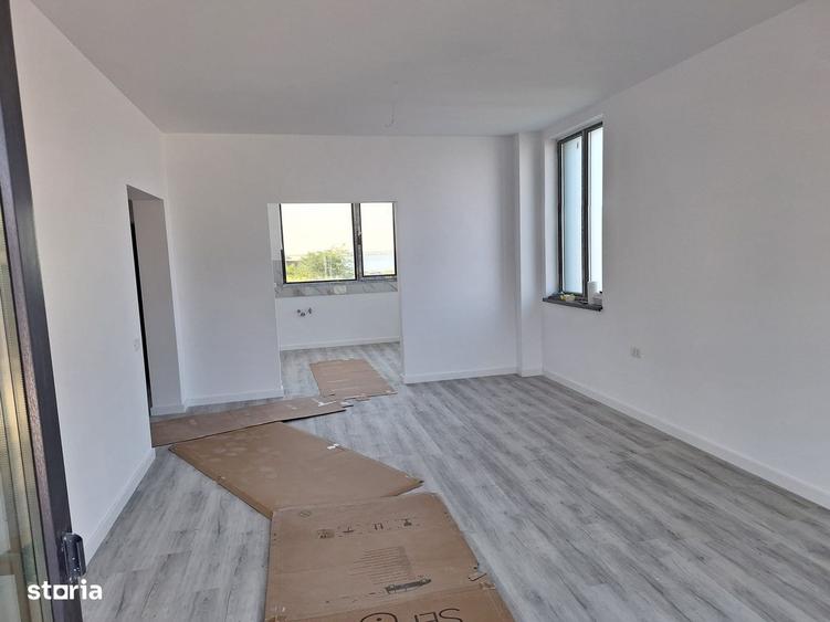 Casă cu 4 camere în Palazu Mare