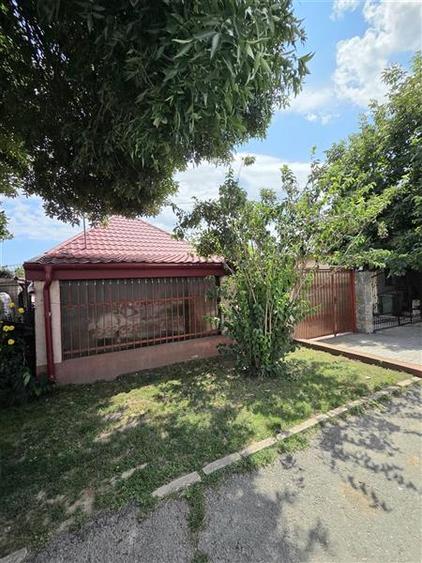 Duplex cu 5 camere cu Canalizare în Sud-Vest
