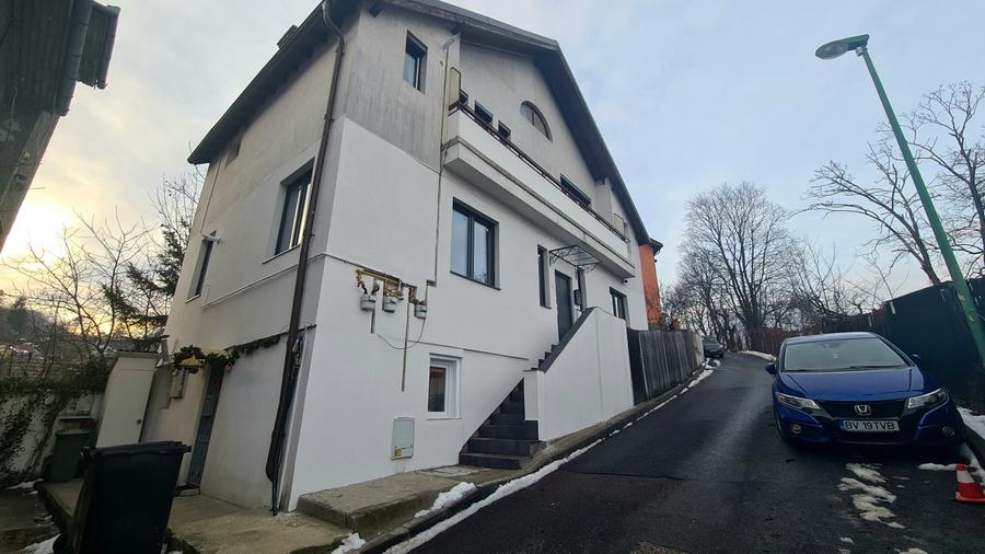 Casă cu 2 camere cu Canalizare în Centrul Istoric
