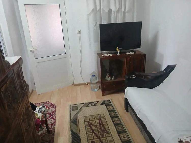 Casă cu 4 camere cu Teren 1500 Mp în Central