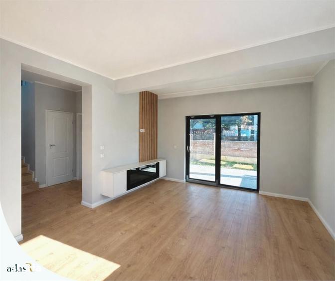 Casă cu 4 camere în Valea Ursului