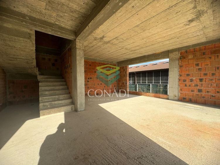 Duplex cu 4 camere cu Canalizare în Tunari