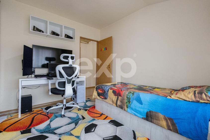Apartament cu 3 camere decomandat, mobilat în Dâmbovița