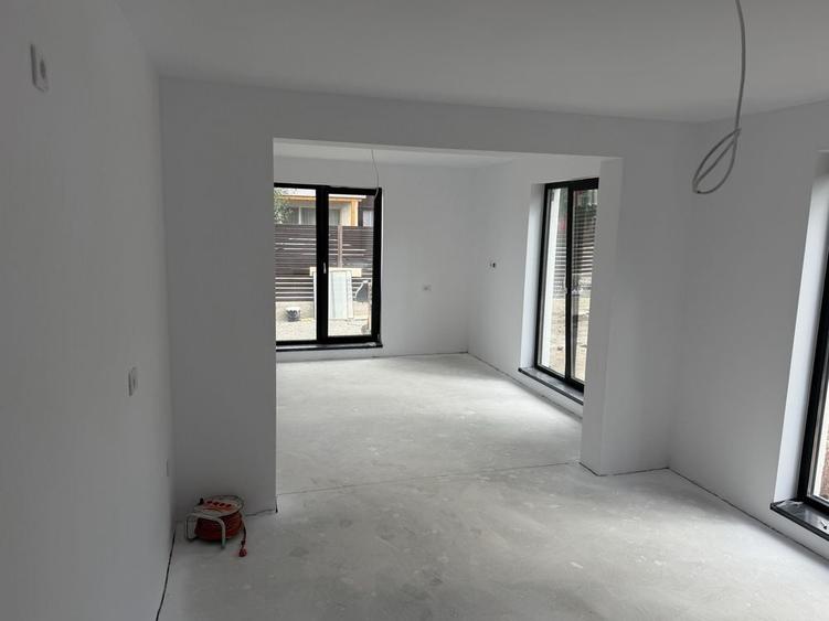 Casă cu 4 camere în Electroprecizia