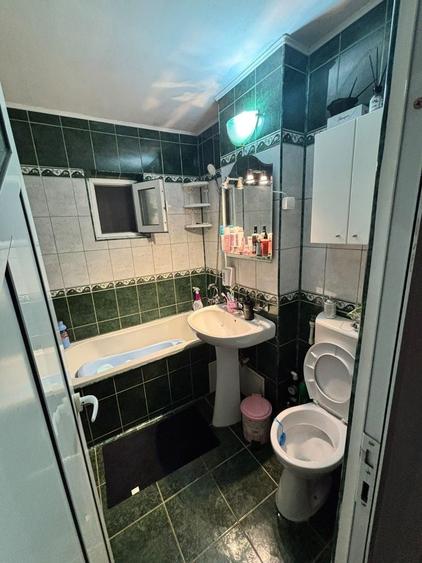 Apartament cu 2 camere decomandat în Broșteni