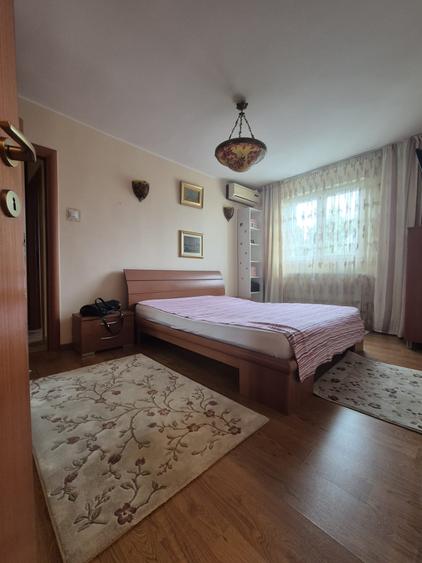 Apartament cu 3 camere circular în Drumul Taberei