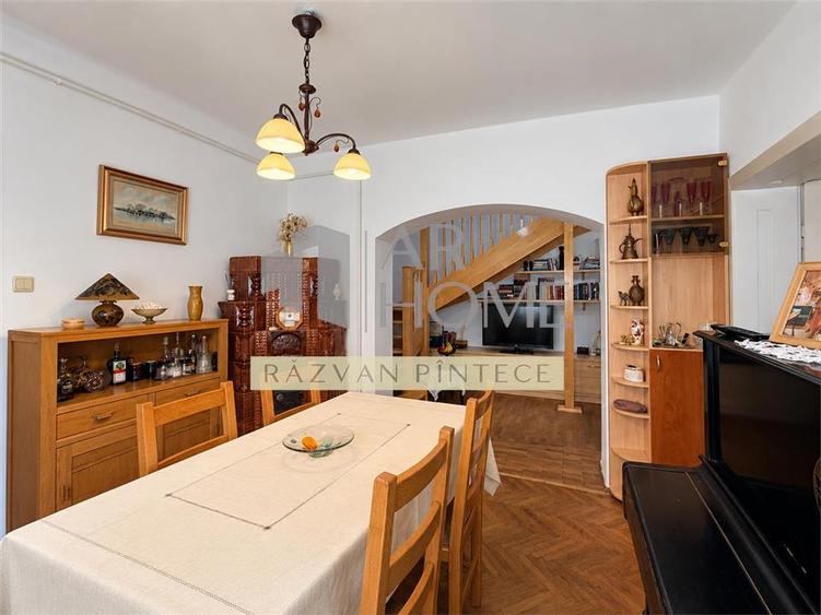 Duplex cu 5 camere cu Canalizare în Republicii