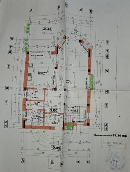 Casă individuală cu 5 camere cu Teren 200 Mp în Central