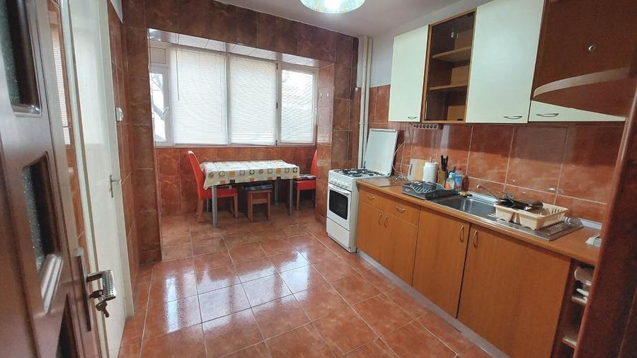 3 camere 70 mp etaj 2 metrou Obor mobilat - 5