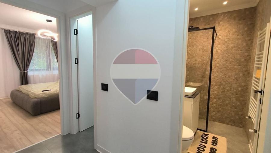 Apartament cu 3 camere decomandat, mobilat în Mazepa 1