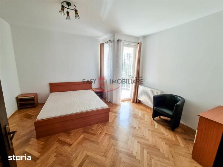 Apartament cu 4 camere decomandat în Central